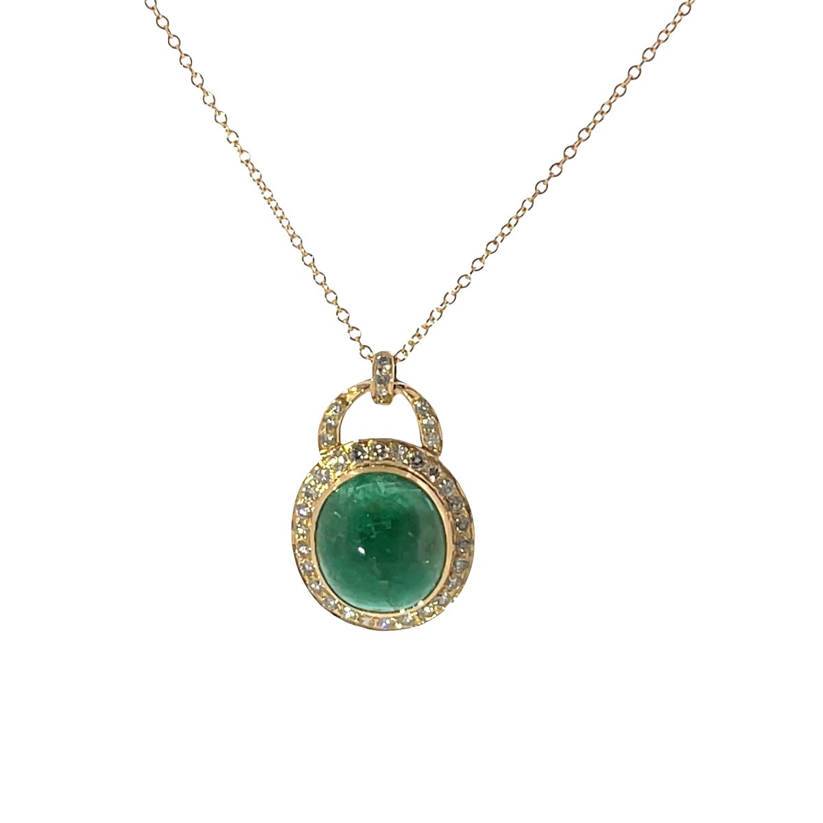 Pendentif en émeraude cabochon ovale et diamants – Design halo en or jaune 18 carats-photo-1