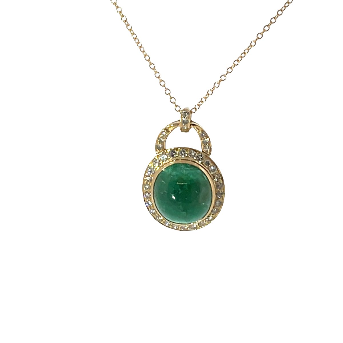Pendentif en émeraude cabochon ovale et diamants – Design halo en or jaune 18 carats-photo-2