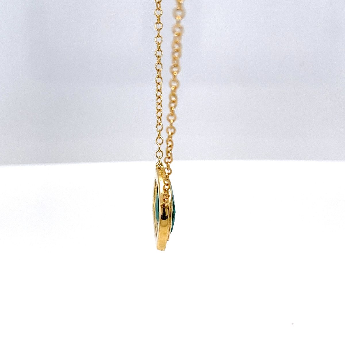 Ensemble pendentif émeraude et diamant en or jaune 18 carats-photo-4
