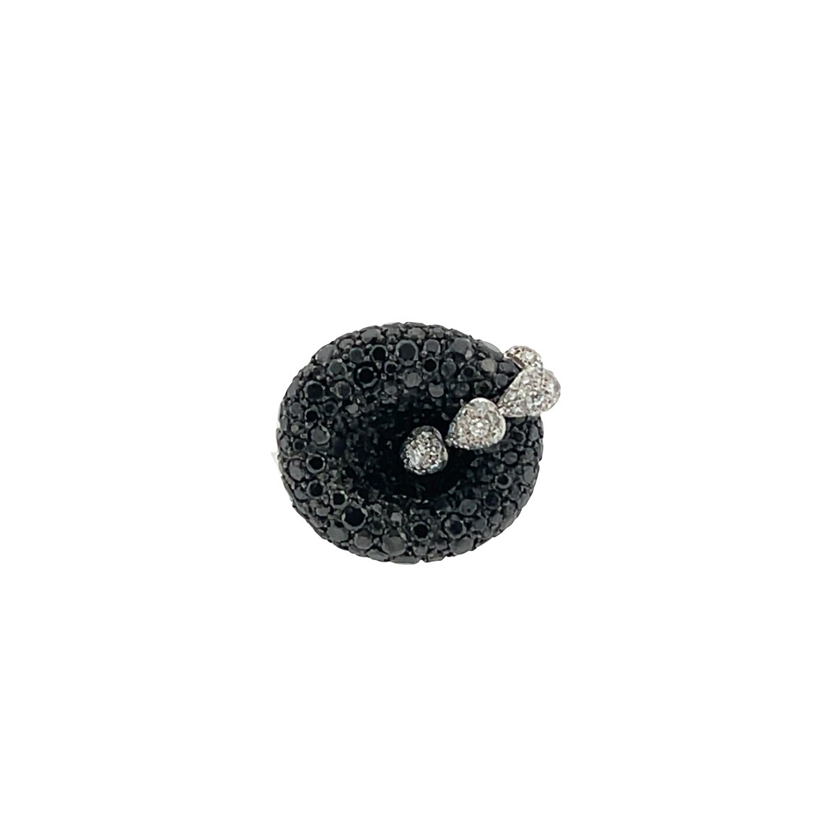 Bague de GRISOGONO en or blanc 18 carats avec diamants noirs et blancs – Réf. B2603