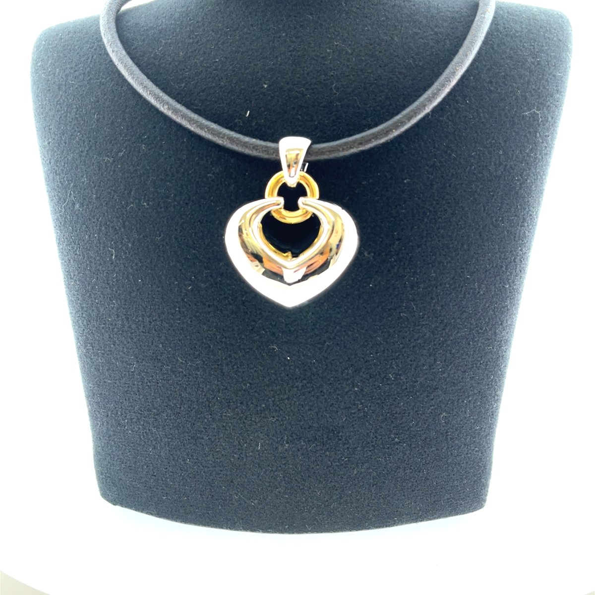 Collier pendentif cœur gonflé bicolore Bvlgari en or jaune et blanc 18 carats-photo-3