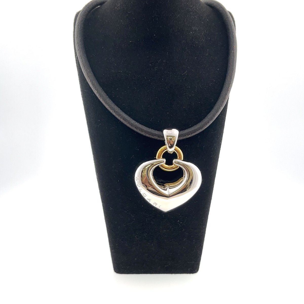 Collier pendentif cœur gonflé bicolore Bvlgari en or jaune et blanc 18 carats-photo-5