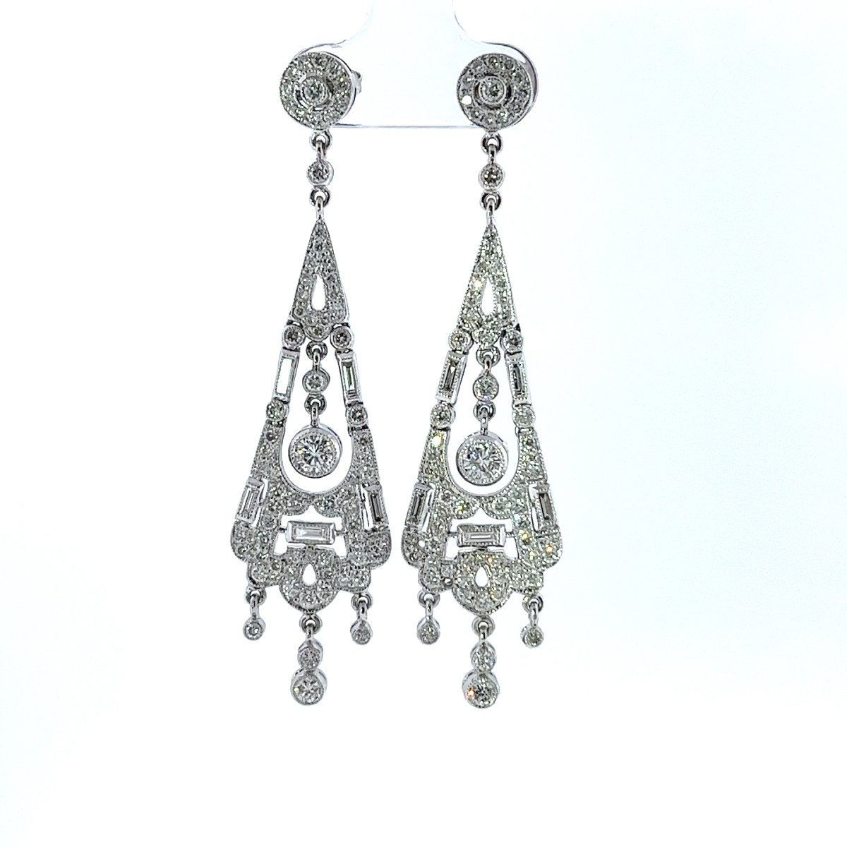 Art Deco Dangling Earrings In 18-karat White Gold With Diamonds – 2.40 Carats Of Diamonds-photo-3