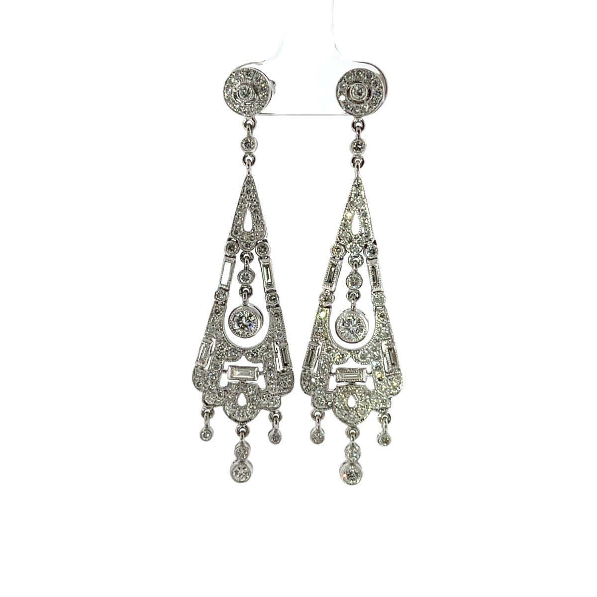 Art Deco Dangling Earrings In 18-karat White Gold With Diamonds – 2.40 Carats Of Diamonds