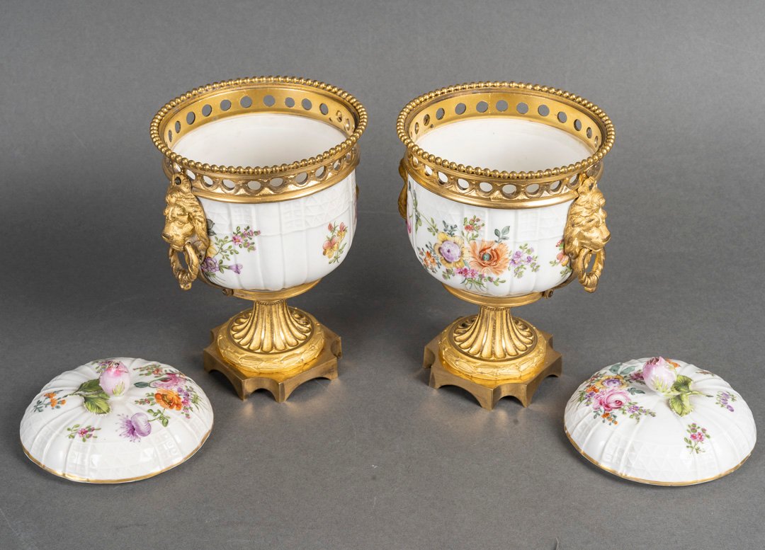 Pair Of Covered Pots In Saxon Porcelain And Gilt Bronze.-photo-7