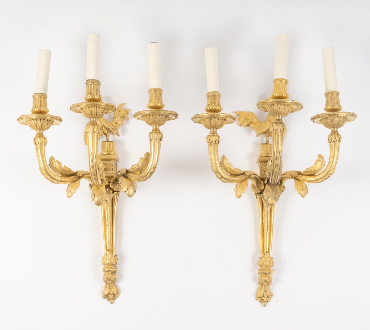 Pair Of Gilt Bronze Wall Sconces Decorated With Roosters