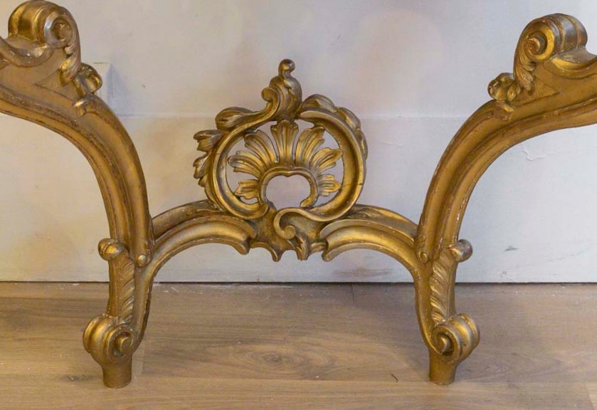 Console style Louis XV en bois et stuc doré -photo-1