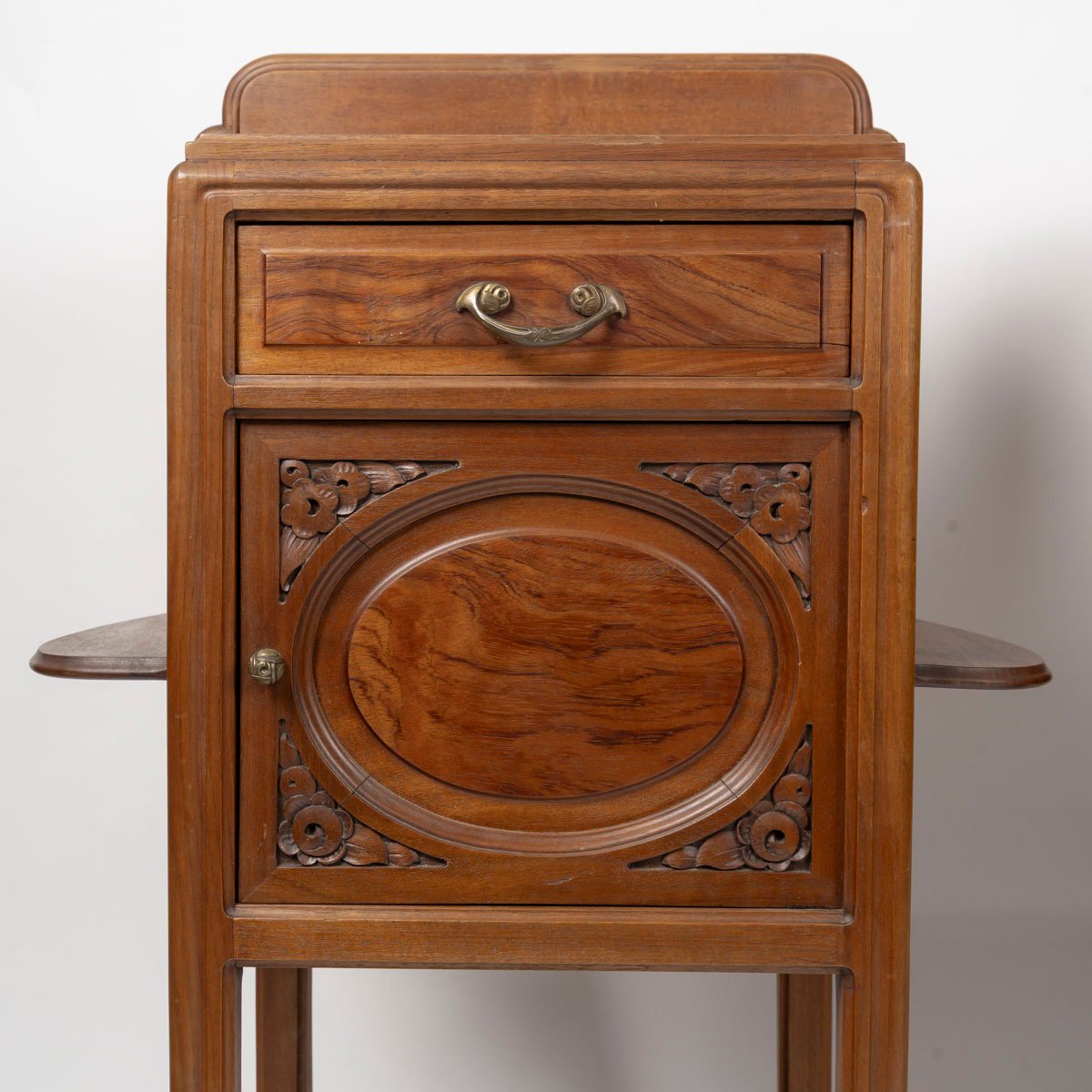 Pair Of Art Nouveau Nightstands-photo-6