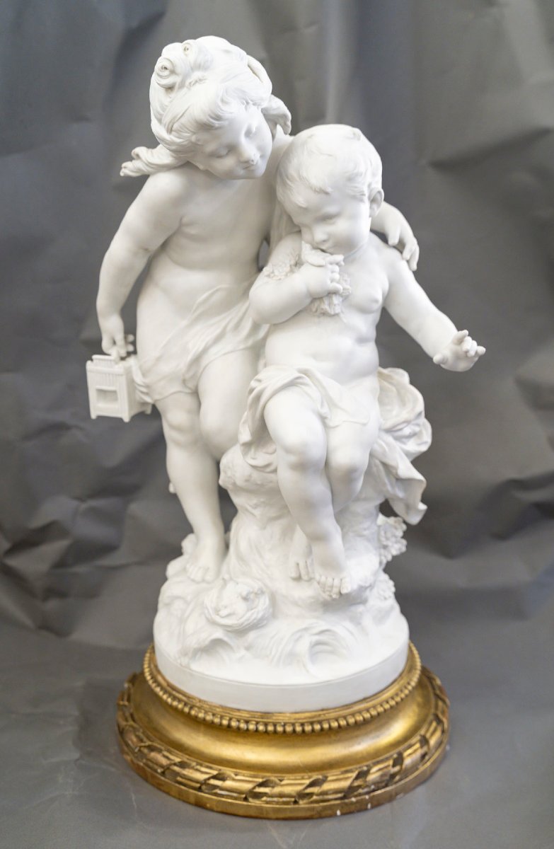 Les dénicheurs de nid, Sculpture en biscuit signée Auguste Moreau 