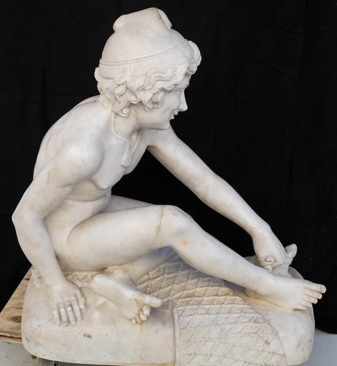 Marble Sculpture: Young Neapolitan Fisherman Playing With A Turtle (or The Boy With The Turtle)-photo-5