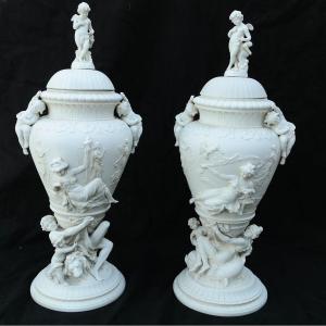 Paire De Vases Couverts En Porcelaine Signés E Jammes