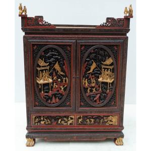 Cabinet En Bois Sculpté, Chine XIXe Siècle