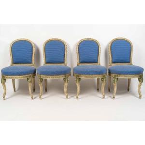 Suite de 4 chaises de salon style Louis XVI