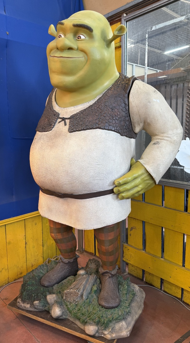 Shrek, Large Figurine-photo-4