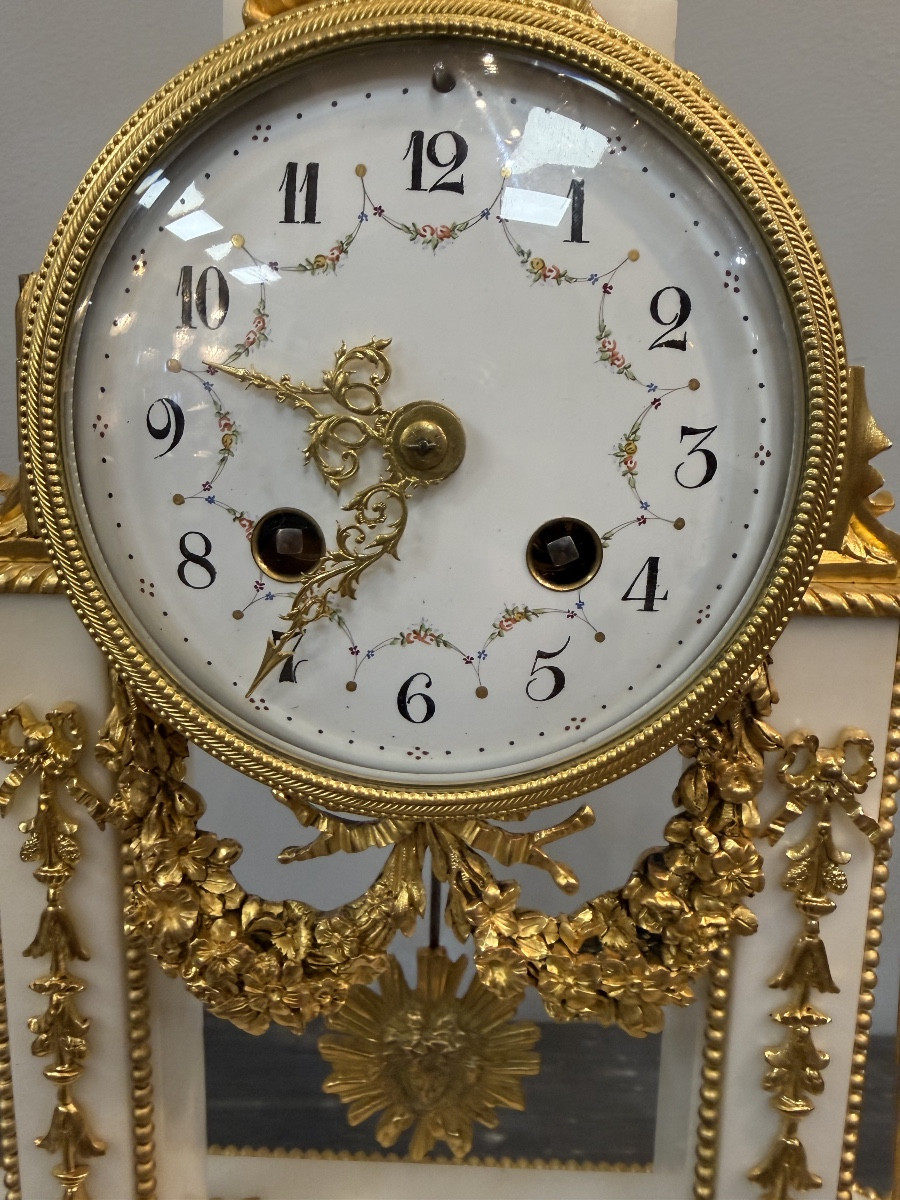 Pendule portique en marbre blanc et bronze doré-photo-5