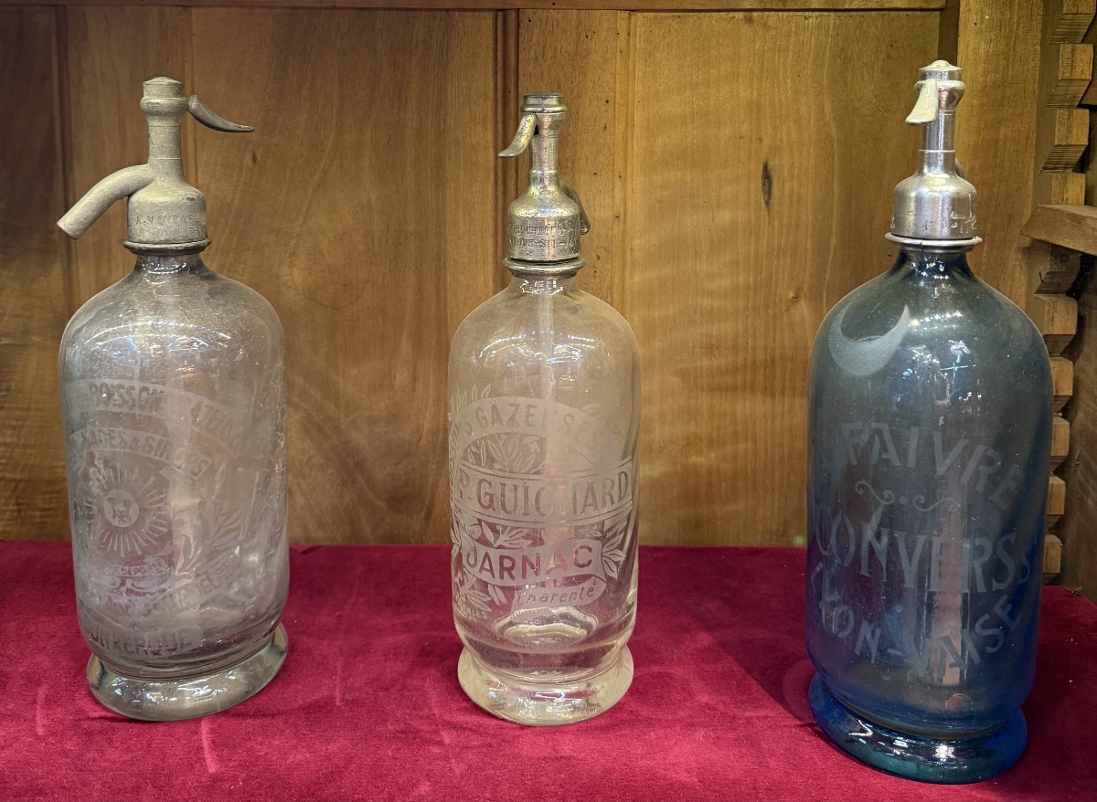 A Beautiful Collection Of Siphons-photo-1