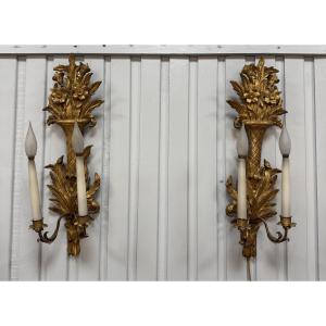 Paire d appliques en bois doré 