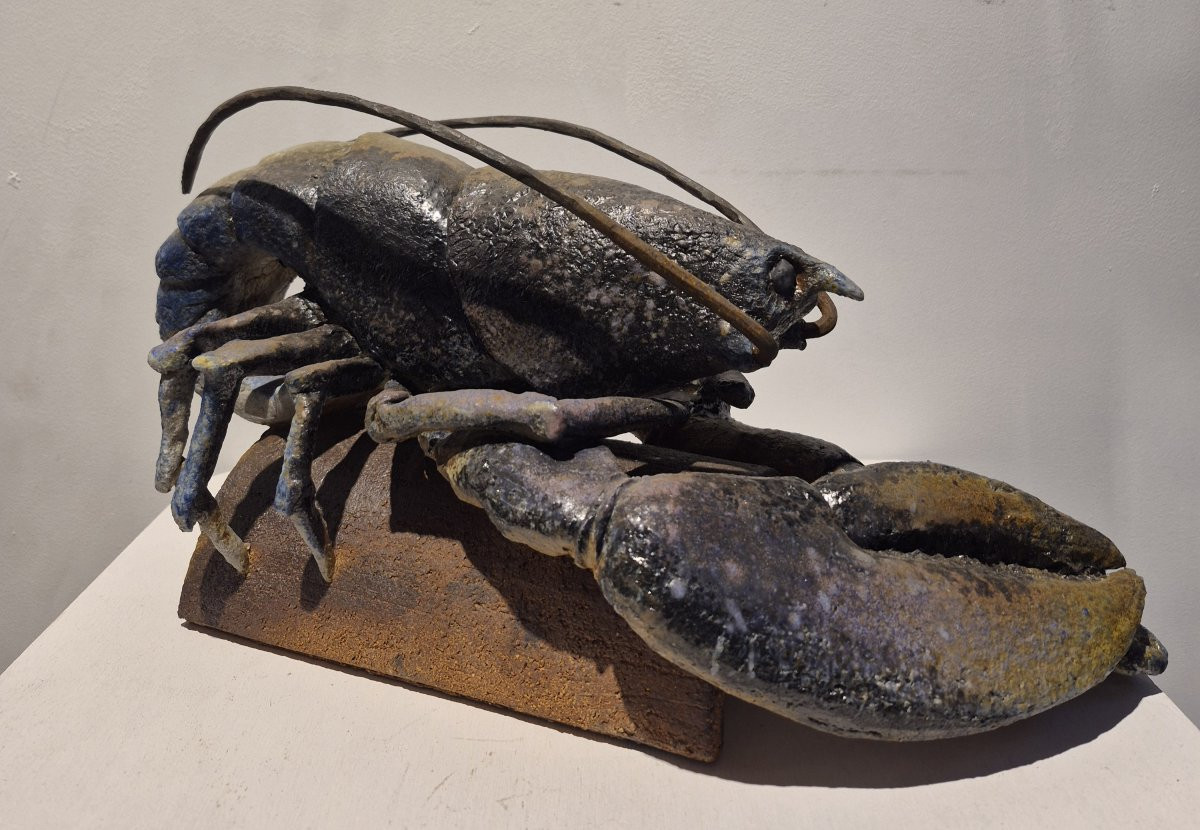 Bruno Ronzier (XXème siècle), homard bleu sur tuile, pièce unique-photo-1