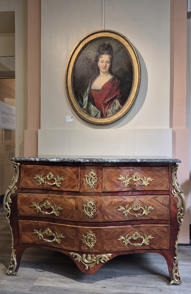 Louis XV-era Chest Of Drawers Known As The "tombeau"-photo-2