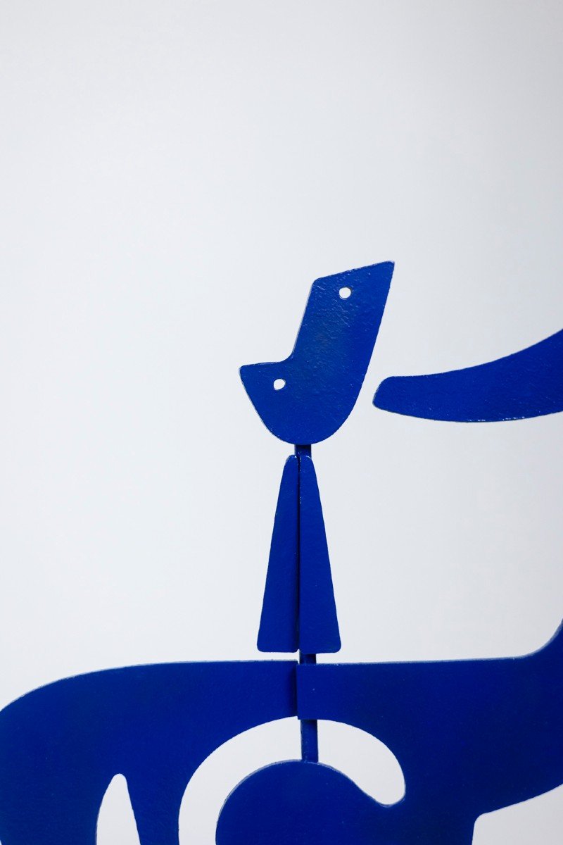 Figurine élégante d'un musicien jouant de la trompette en métal – decor darna