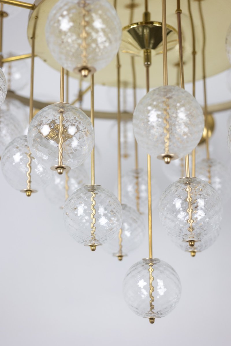 Large Chandelier In Gilded Brass And Decorative Balls. 1970s. Ls62621809p-photo-2