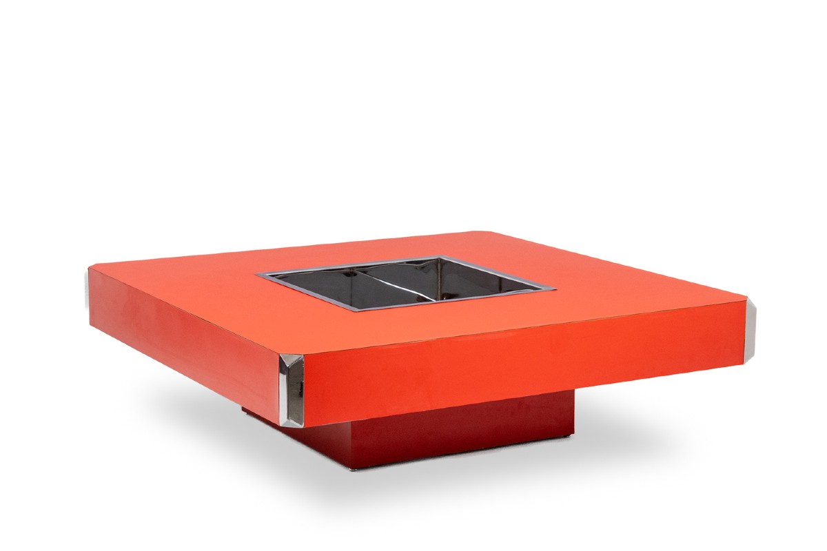 Willy Rizzo. Table basse laquée formant bar. Années 1970. LS64841359O