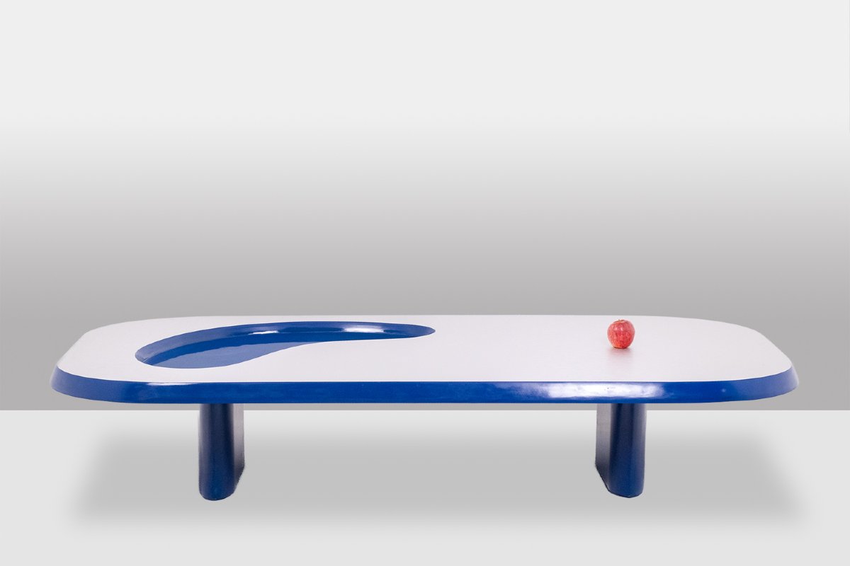 Table basse de forme organique en aluminium et laque. Contemporain. LS65003009M-photo-4