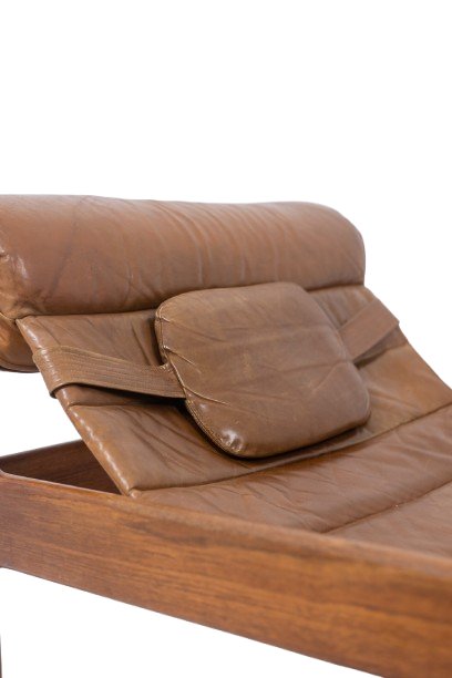 Fauteuil lounge et son ottoman, en orme blond et cuir. Années 1970. LS61501217-photo-2