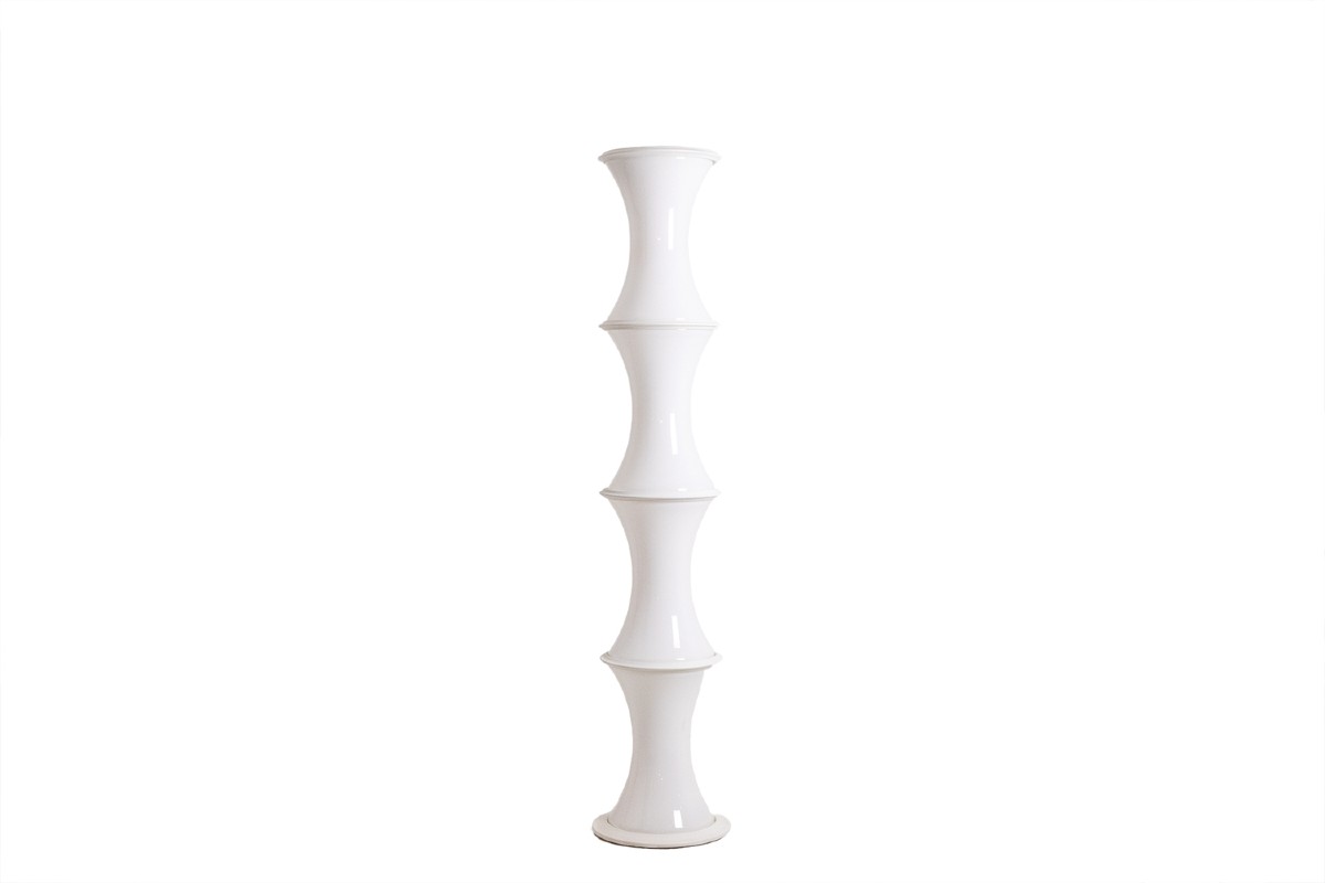 Enrico Tronconi  Lampadaire 'Bambou', en verre opalin blanc.  Années 70. LS6571887T