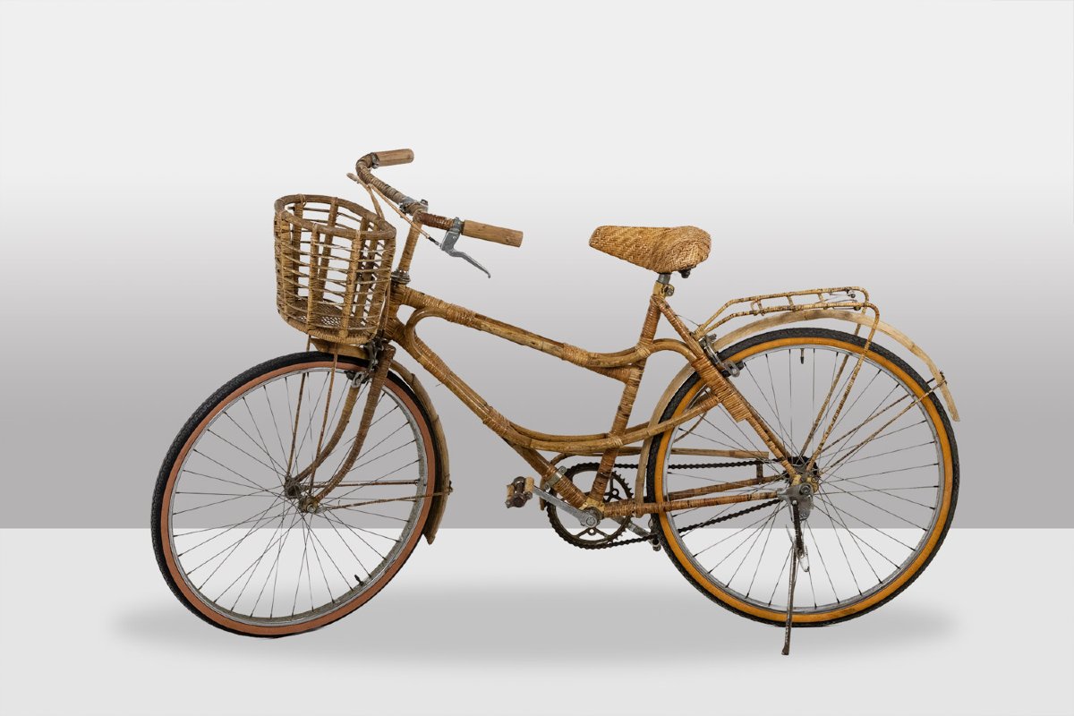 Vélo habillé de bambou et de rotin. Travail artisanal des années 1970. LS6631358-photo-2