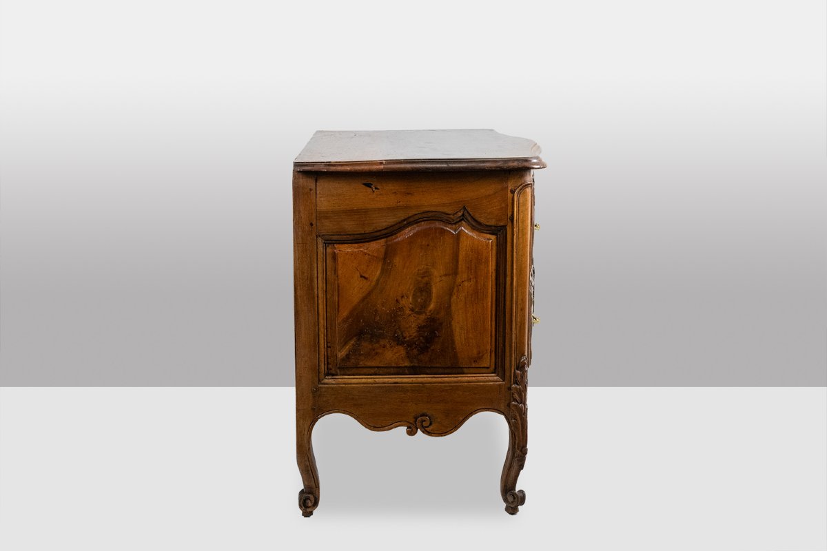 Commode galbée, dite nîmoise, en noyer, à 2 tiroirs. XVIIIe siècle. LS5422802-photo-6