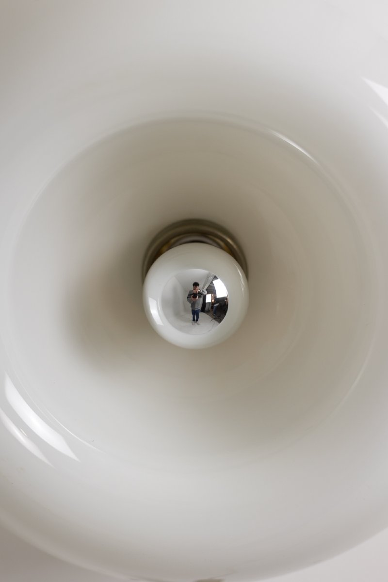 Castiglioni. Paire d’appliques en verre opalin. 20e siècle. LS6691609M-photo-4