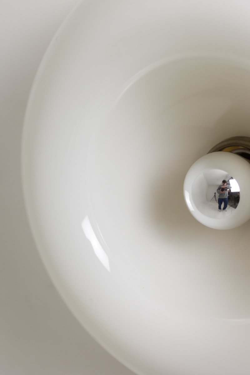 Castiglioni. Paire d’appliques en verre opalin. 20e siècle. LS6691609M-photo-2