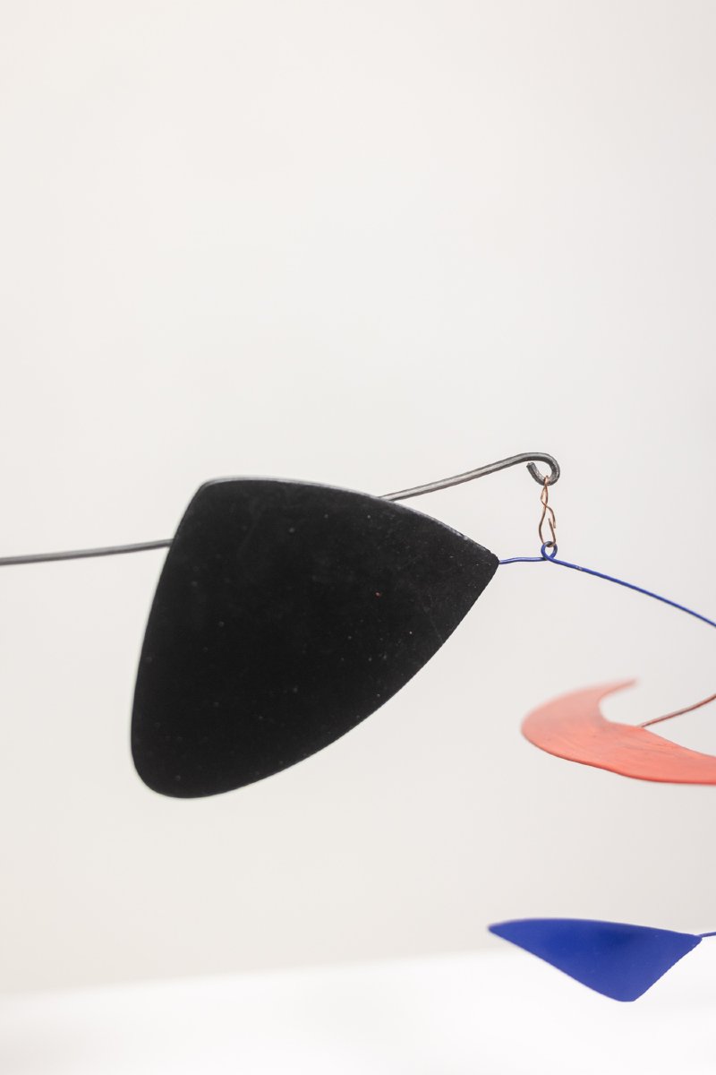 Olivier Vonet  Sculpture en métal laqué noir, bleu et rouge. Contemporain LS66681509-photo-4