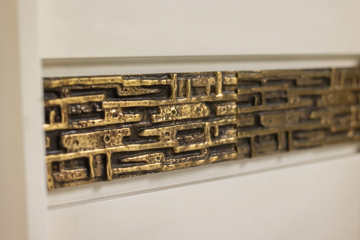 Luciano Frigerio Pair Of Lacquered Wood And Bronze Bedside Tables. 1970s Ls6359409-photo-4