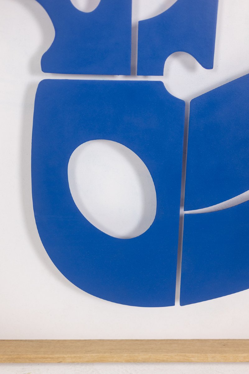 Antonine de Saint Pierre. Panneau Eva en métal laqué bleu marine. Contemporain LS6527PATFAB3363-photo-4