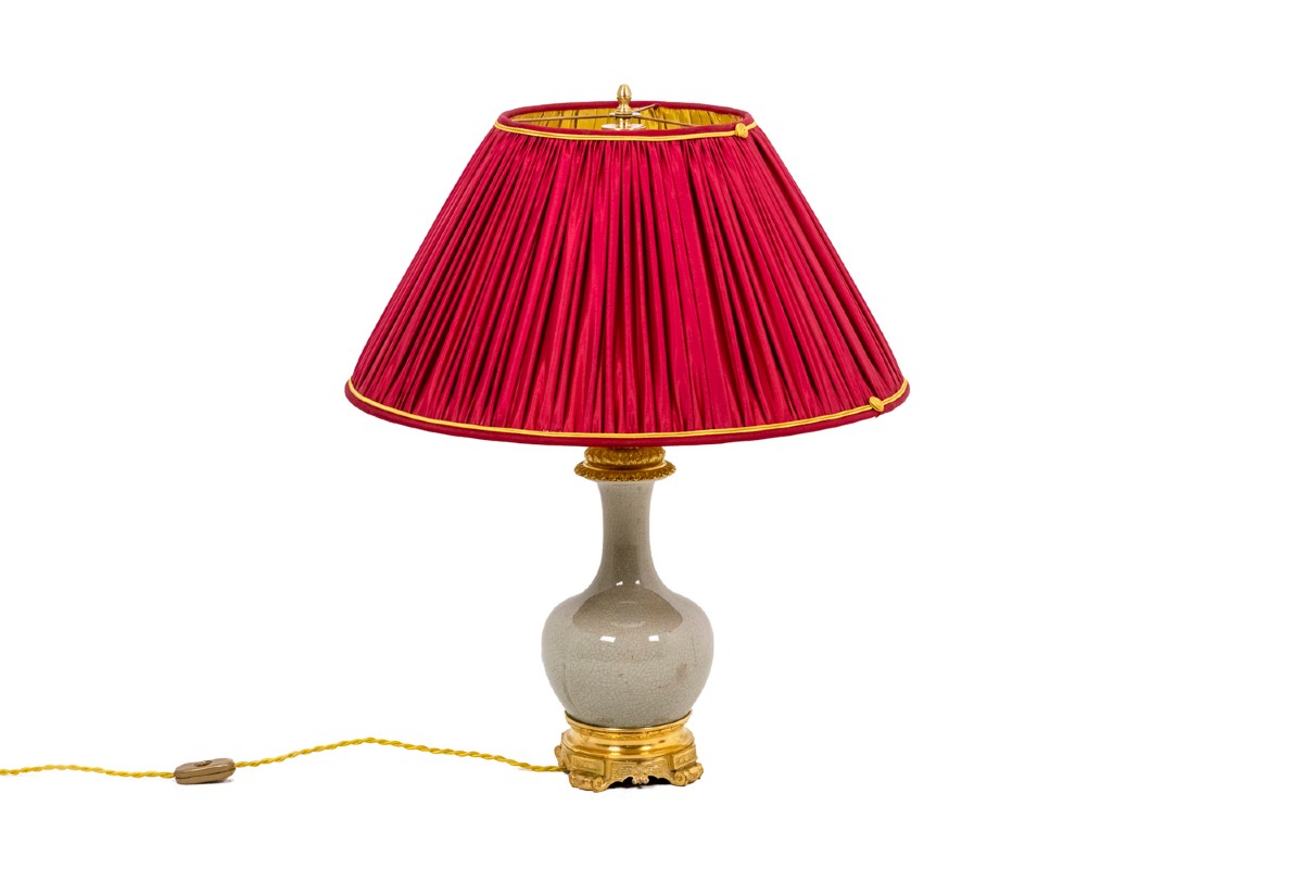 Lampe en porcelaine céladon craquelée et bronze doré, circa 1880 LS4517471