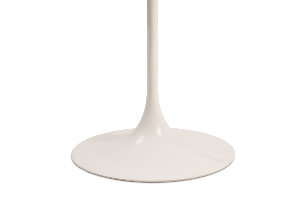 Eero Saarinen, For Knoll International. Round “tulip” Side Table. Circa 1950 Ls6753608-photo-1