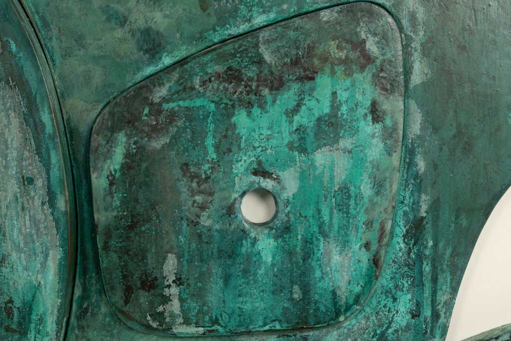 Panneau en bas-relief « Sortez du cadre !» en bois patiné. Contemporain LS67613002-photo-2