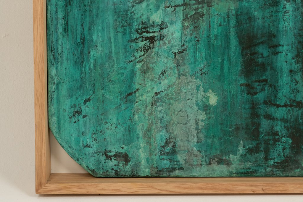 Panneau en bas-relief « Sortez du cadre !» en bois patiné. Contemporain LS67613002-photo-3