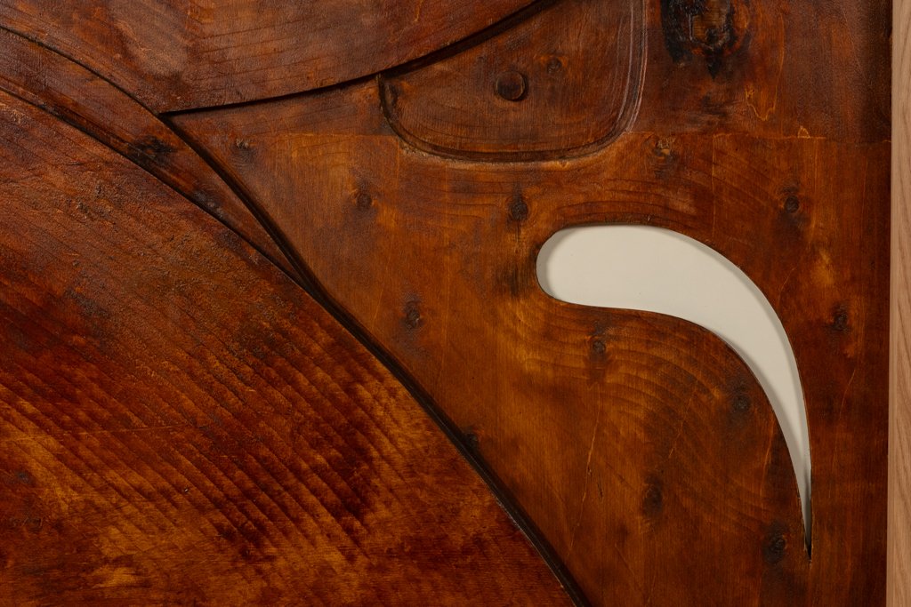 Panneau en bas-relief « Sortez du cadre !» en bois patiné. Contemporain LS67783015-photo-1