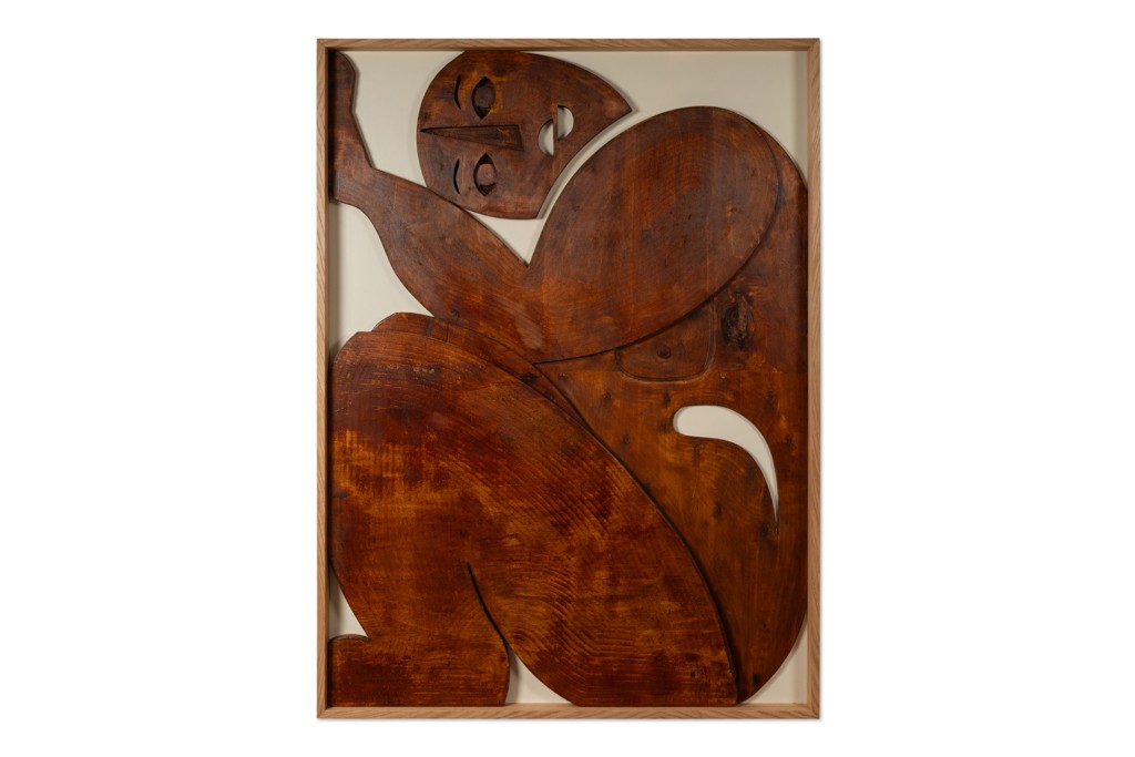 Panneau en bas-relief « Sortez du cadre !» en bois patiné. Contemporain LS67783015