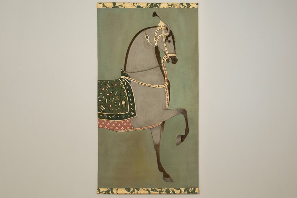 Painted Canvas Depicting A Light-colored Indian Horse In Profile. Contemporary. Ls6757a6701-photo-2