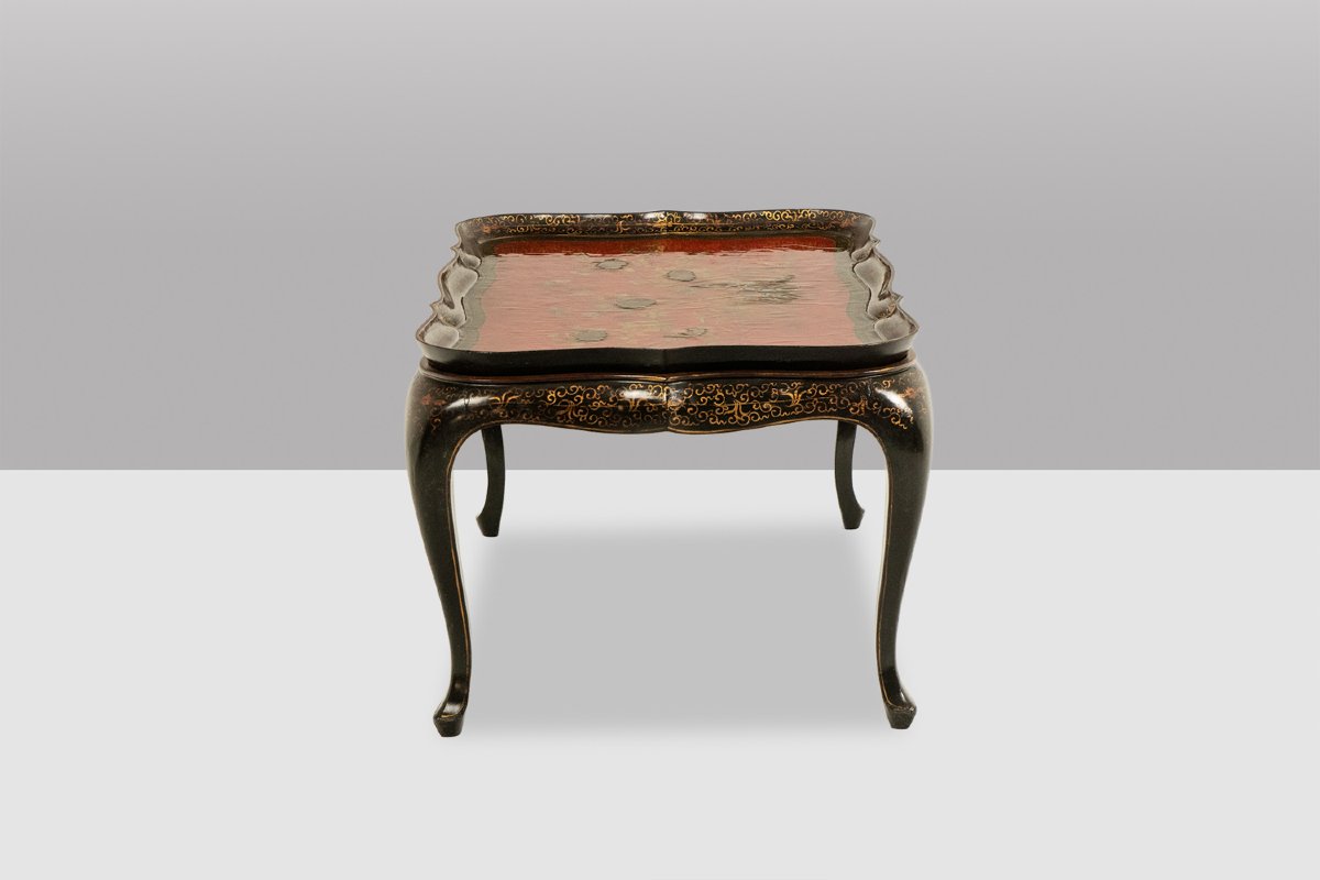 Table basse à plateau amovible en bois laqué rouge et noir. Années 1950. LS6765484-photo-1