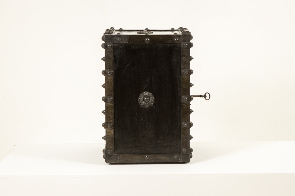 Bauche. Antique Small Metal Travel Safe. Napoleon III Period. Ls6788558-photo-3