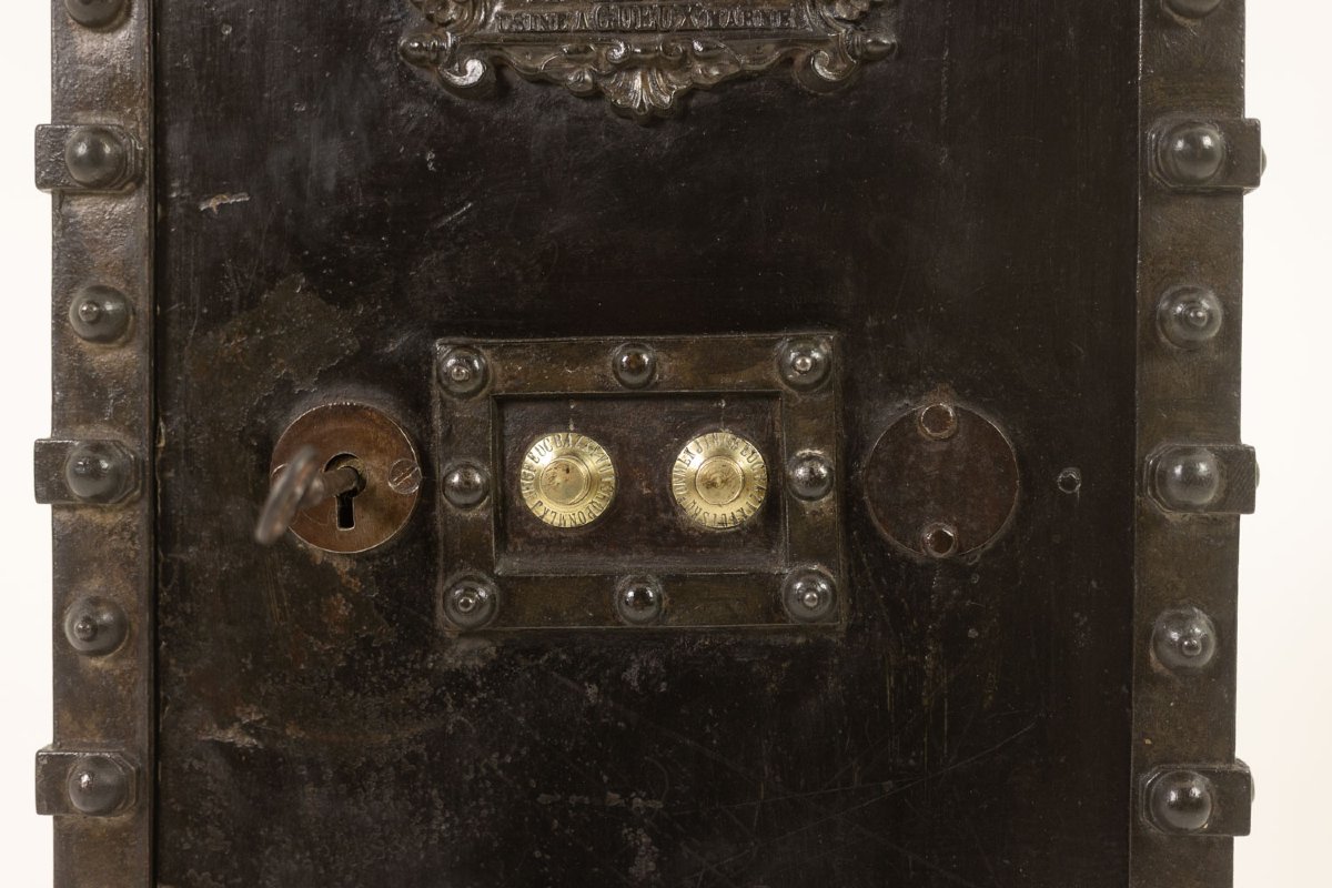 Bauche. Antique Small Metal Travel Safe. Napoleon III Period. Ls6788558-photo-3
