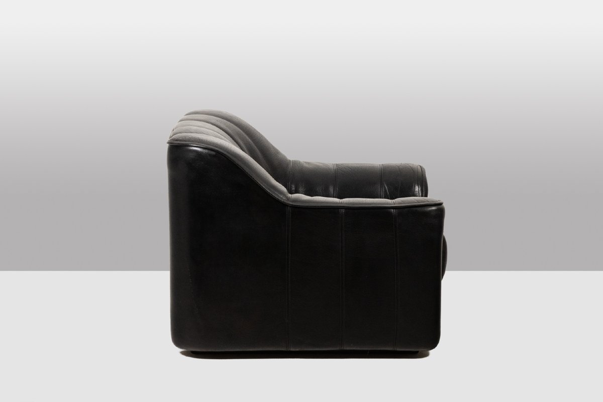 De Sede. Armchair And Ottoman In Black Leather. 1970s Ls48011351b-photo-1