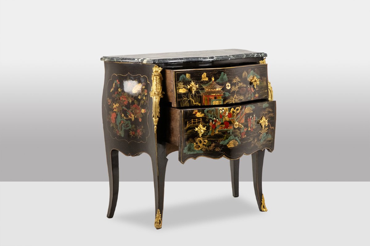 Commode sauteuse de style Louis XV en laque. Années 1950. LS68371209U-photo-1