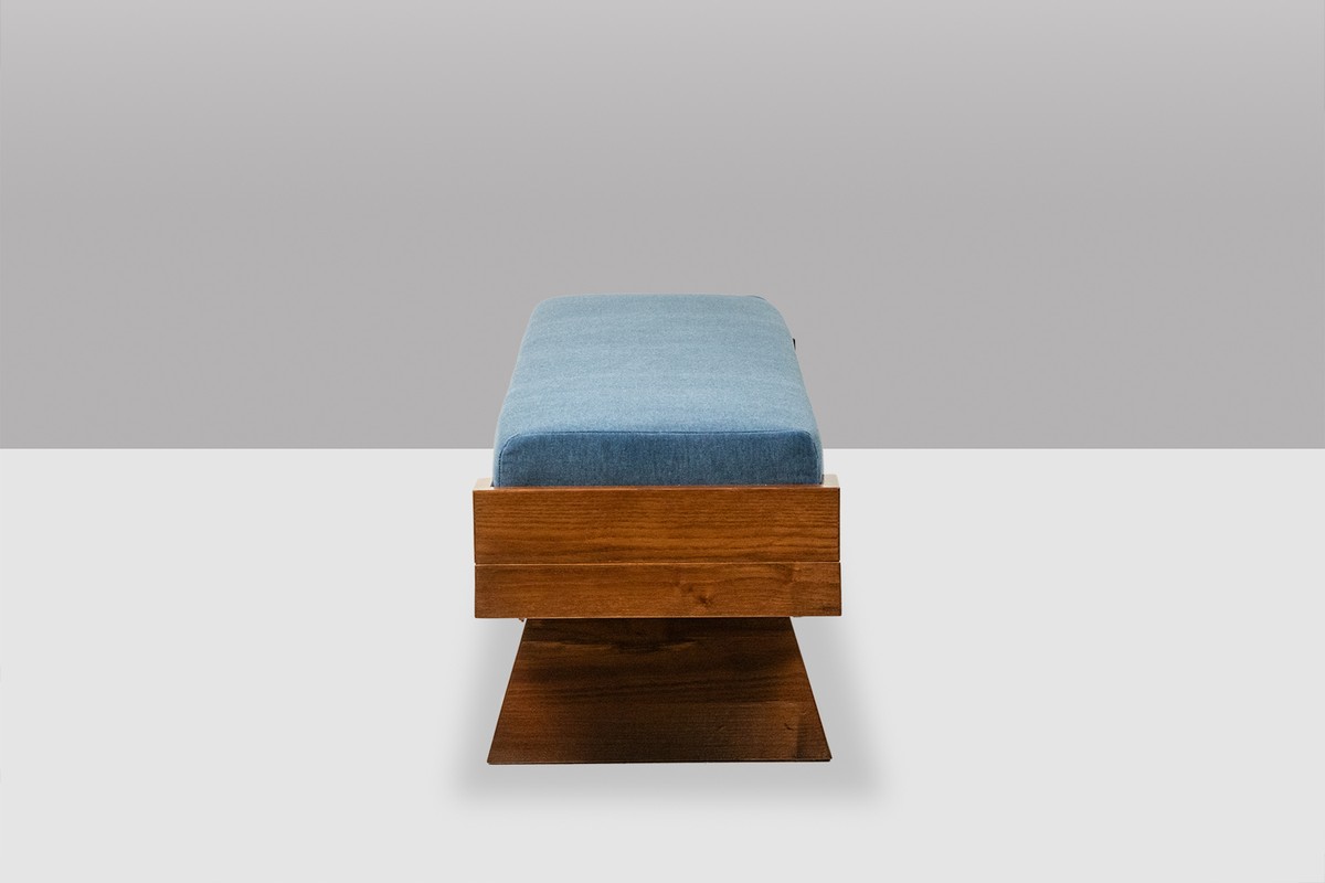 Banquette en frêne et velours de couleur bleu glacier. Contemporain. LS6821-photo-3