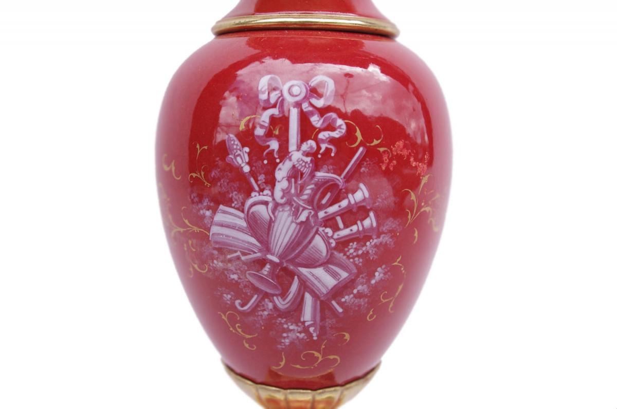 Paire de petits vases en porcelaine rouge et bronze doré, circa 1900 - LS2480331-photo-4